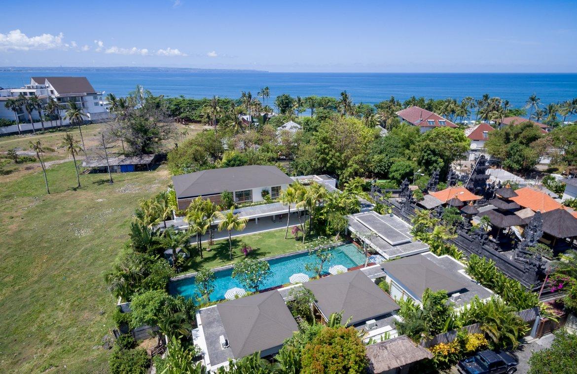 7-bedroom Beachside Luxury Estate 200m from Berawa Beach — photo 3