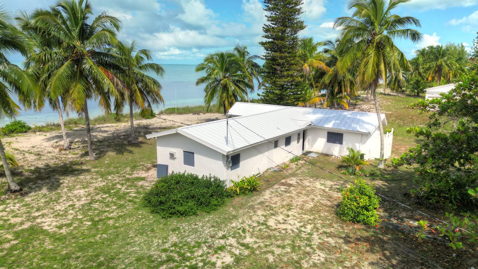 2 Bedroom Beach House for Sale, Sandy Point, Great Abaco, Bahamas — photo 5