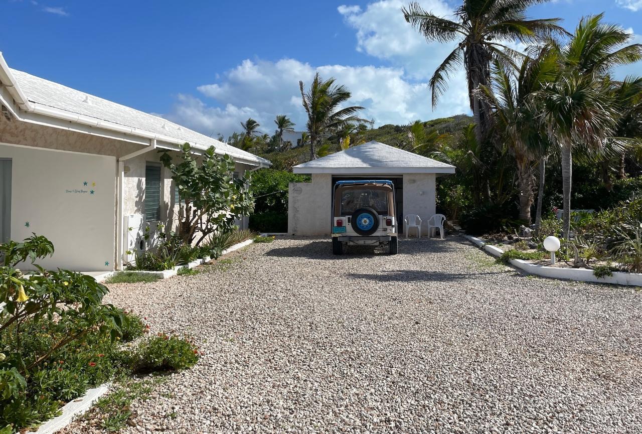 3 bedroom Residence for sale — 3/3 OCEANFRONT HOME in Long Island, The Bahamas — photo 4