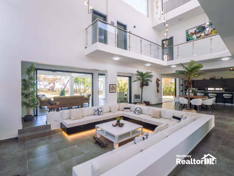 Perla Marina Oceanfront 3BR Villa — photo 1