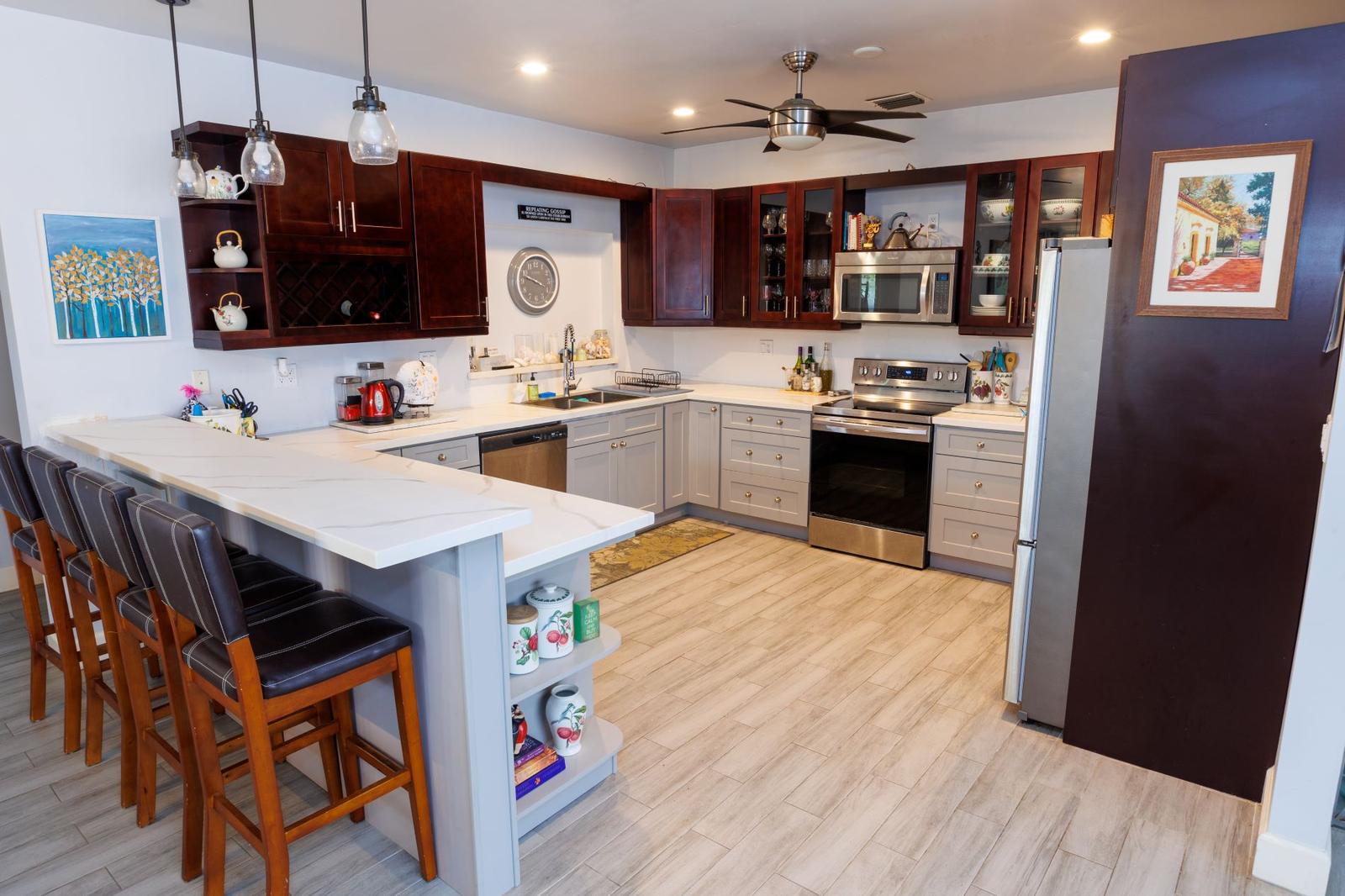 6 Bedroom House for Sale, Greening Glade, Grand Bahama, Bahamas — photo 5