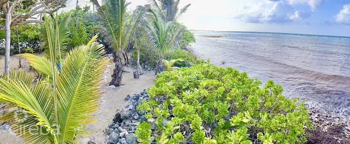 Large Beachfront Lot - Rum Point Drive - Perfect Estate Parcel — photo 1