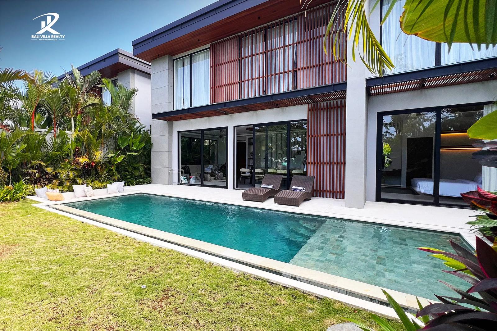 4 bedroom Villa for sale (Leasehold) in Berawa, Bali — photo 1