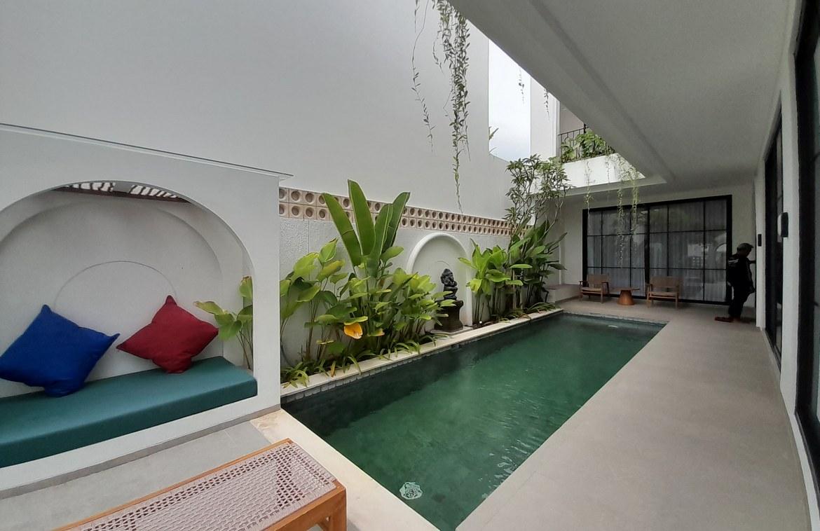 Modern Mediterranean Villa in Vibrant Batu Bolong — photo 2