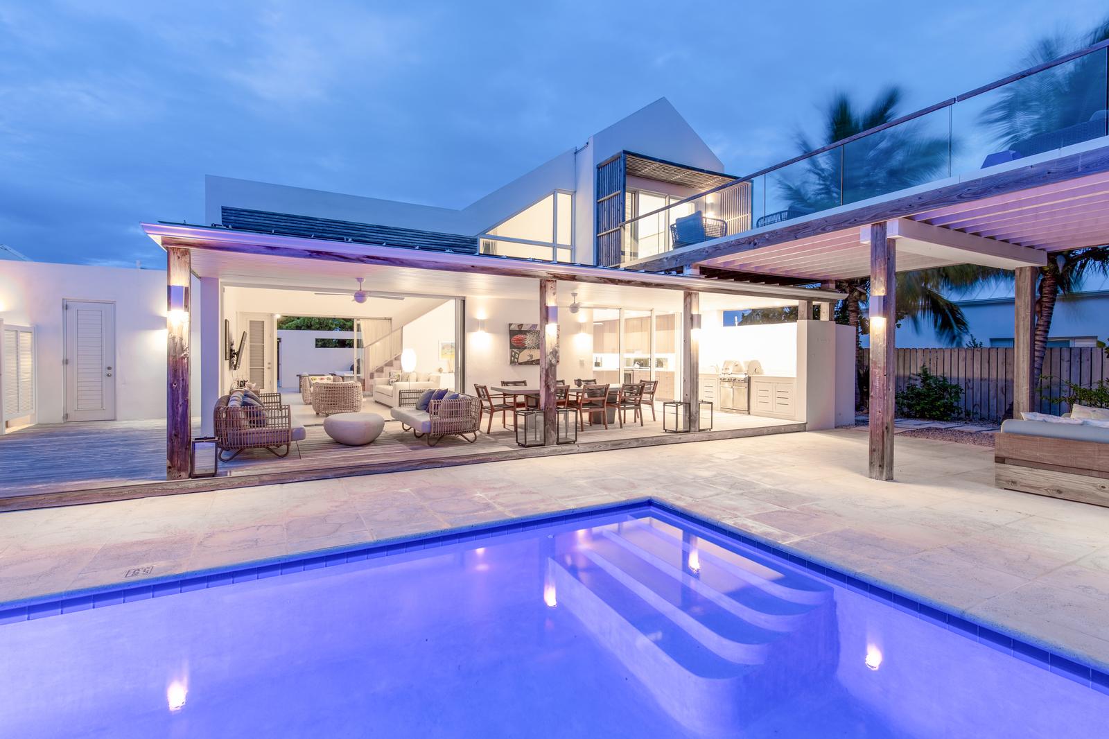 Luxury Villa in Leeward, Turks & Caicos, Steps from Grace Bay Beach — photo 3