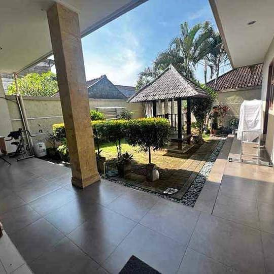 5-bedroom house in Denpasar — photo 1