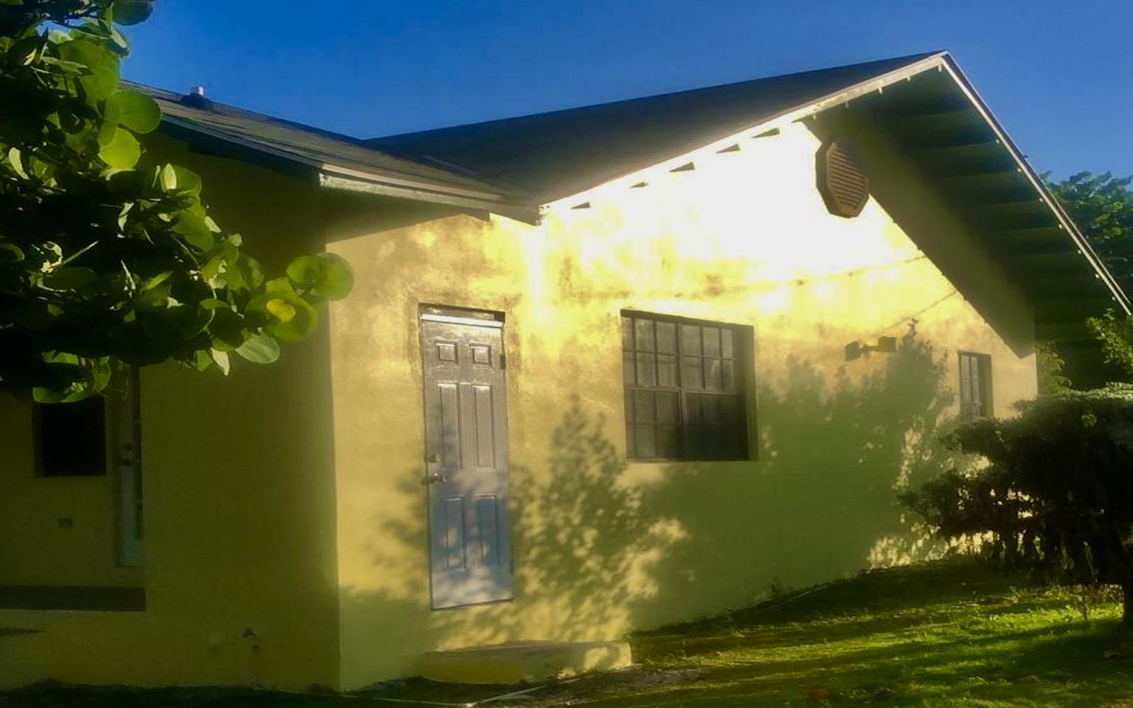 5 Bedroom Beachfront Home for Sale, Congo Town, Andros, Bahamas — photo 2