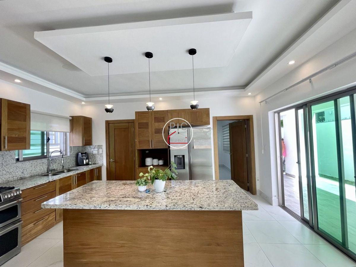 Premium Three-Story Residence in the Bayardo Gated Community — photo 4