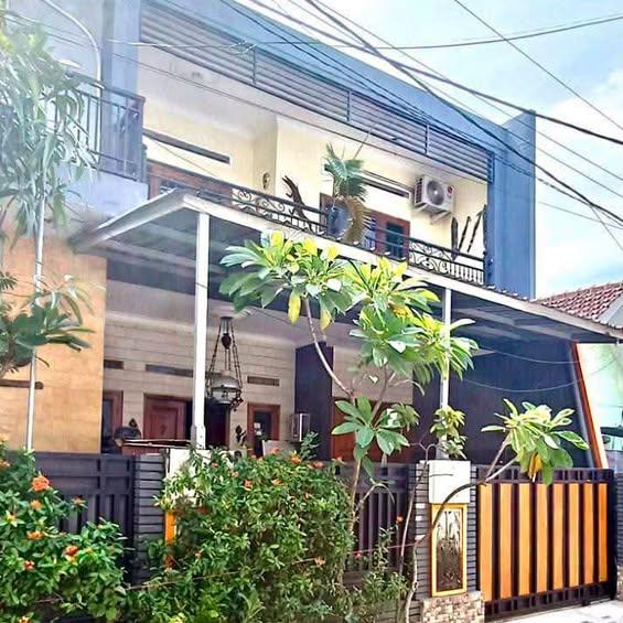 5-bedroom house in Denpasar — photo 1
