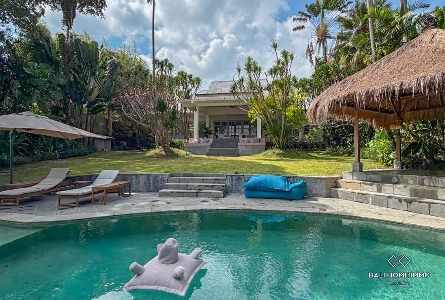 Luxury 4 + 1 Bedrooms family villa for sale in Bali, Pererenan — photo 1