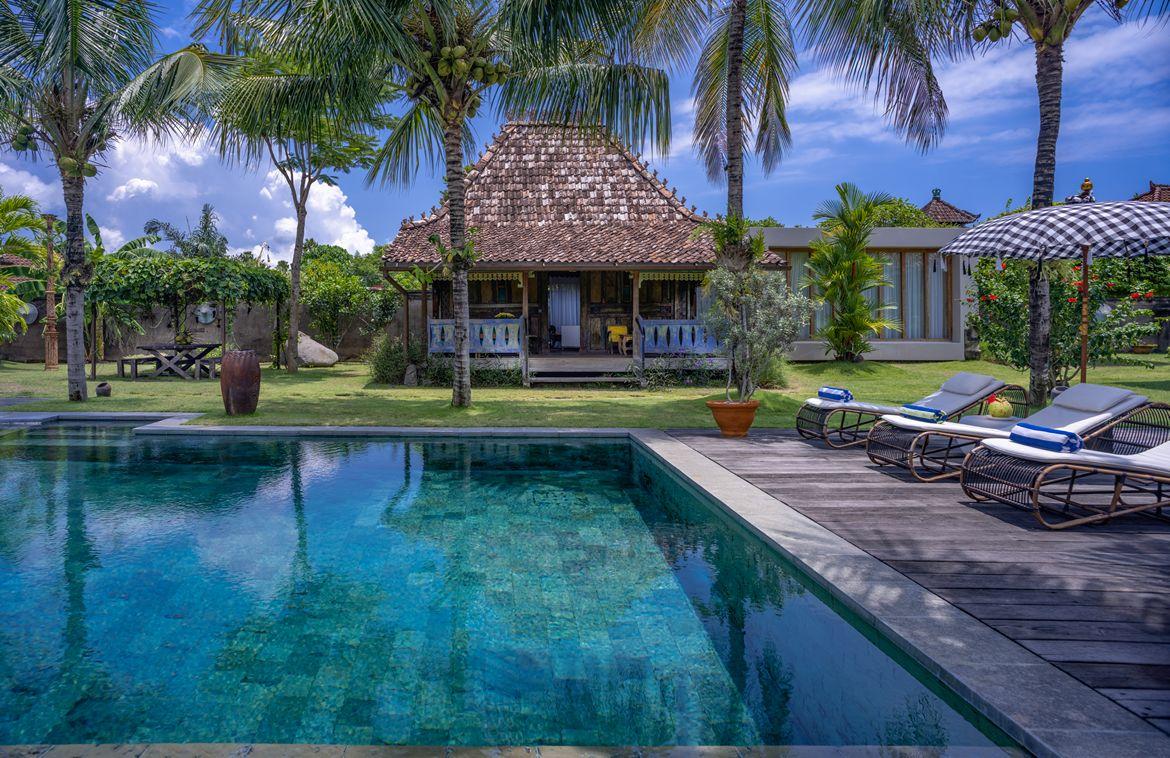 6 bedroom villa for sale in Kerobokan, Bali, Indonesia — photo 3