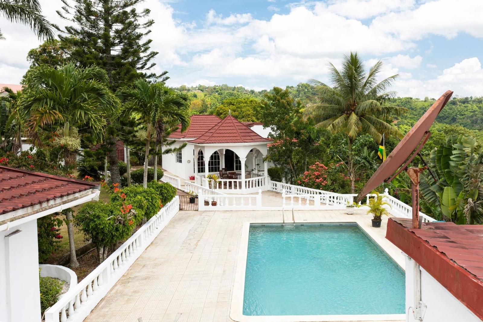 4 Bedroom Home for Sale in Sanguinetti, Spalding, Clarendon, Jamaica — photo 3