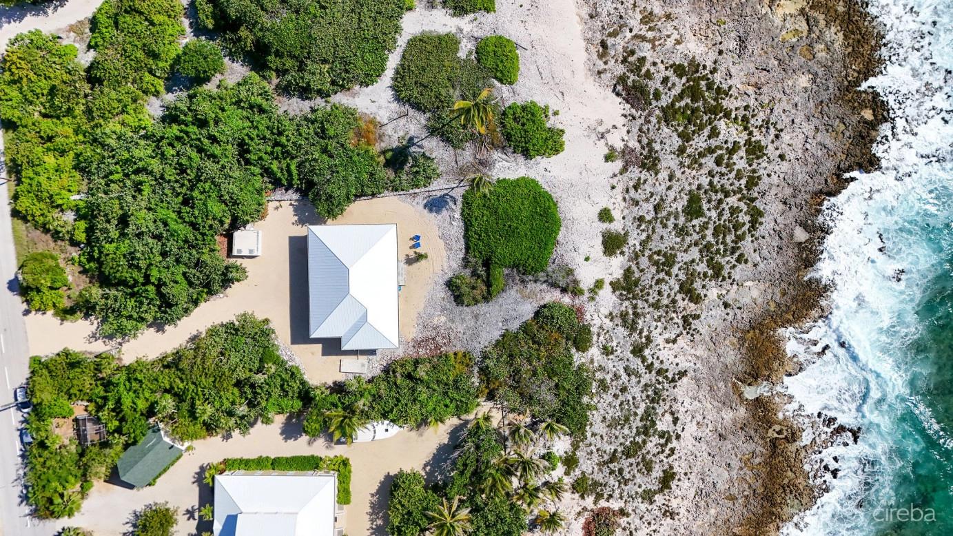 Southside Seafront Villa in the Cayman Islands — photo 1