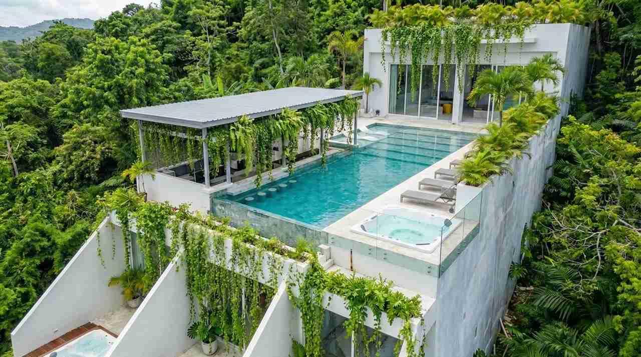 FOR SALE – Luxury Ocean View Boutique Hotel in Uluwatu, Bali — photo 1