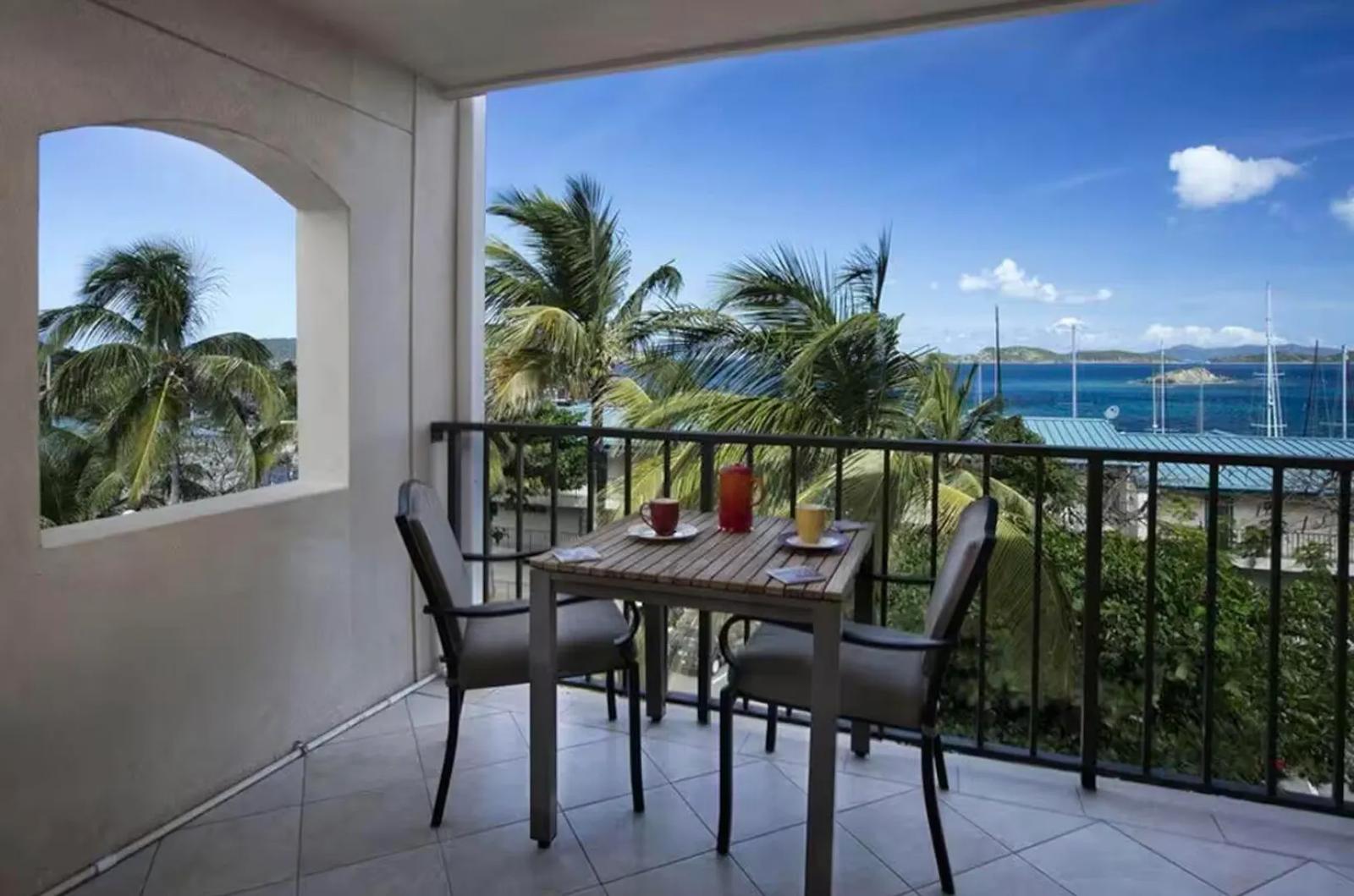 Turn-key island retreat at Sapphire Hill Village — photo 2