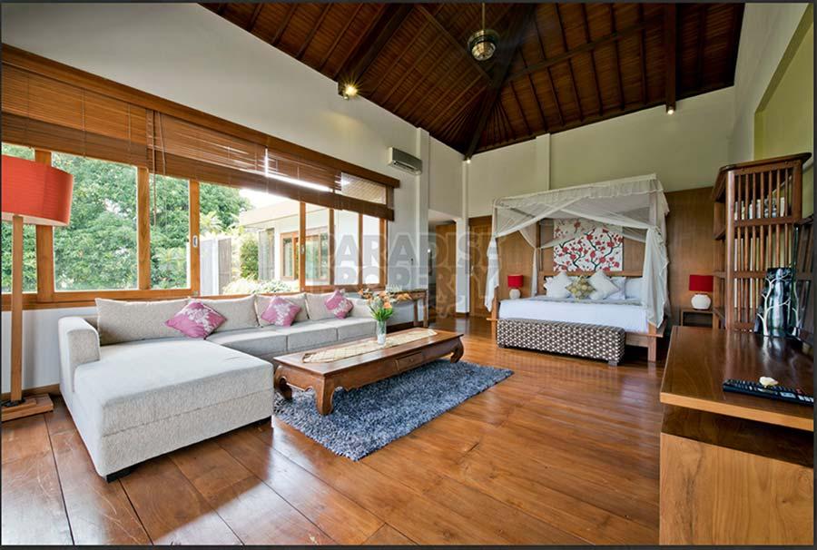 Stunning 5 Bedroom Freehold Villa with Pondok Wisata in Kerobokan — photo 4