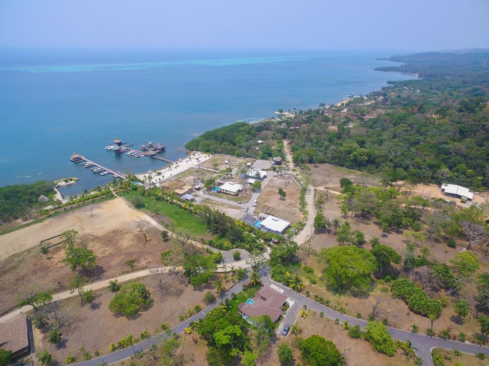 0.14 Acre Lot 21 for Sale, Coral Views Village, Big Bight, Roatan — photo 2