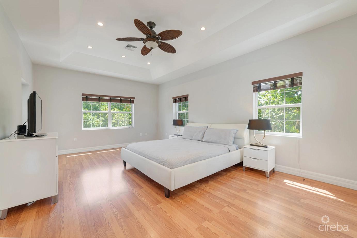 4 bedroom property for sale in South Sound, Cayman Islands — photo 5