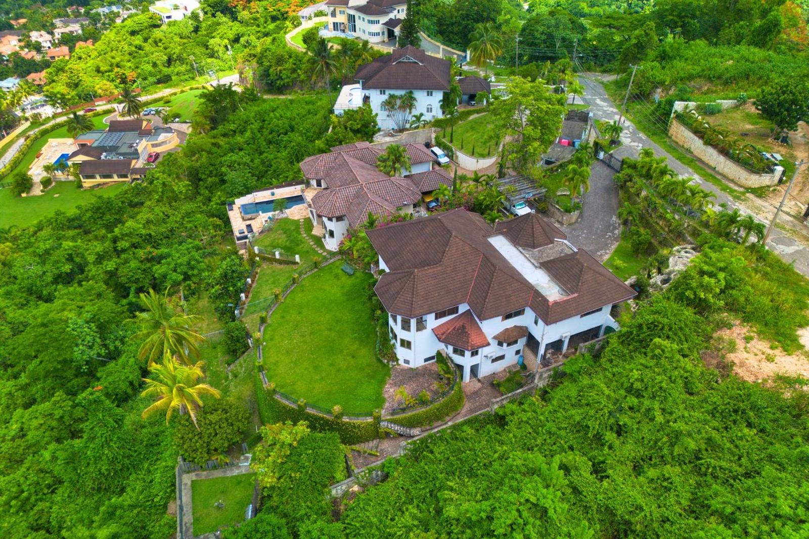5 Bedroom House for Sale, 8 Sunset Boulevard, Norbrook, Kingston, Jamaica — photo 2