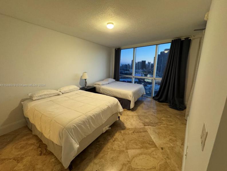 Bay View Opera Tower Miami Condo 2BR — photo 5