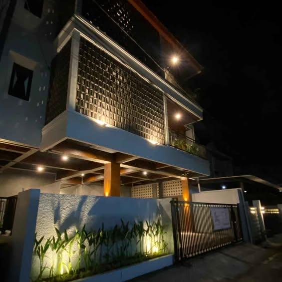 28-bedroom apartment in Badung — photo 1