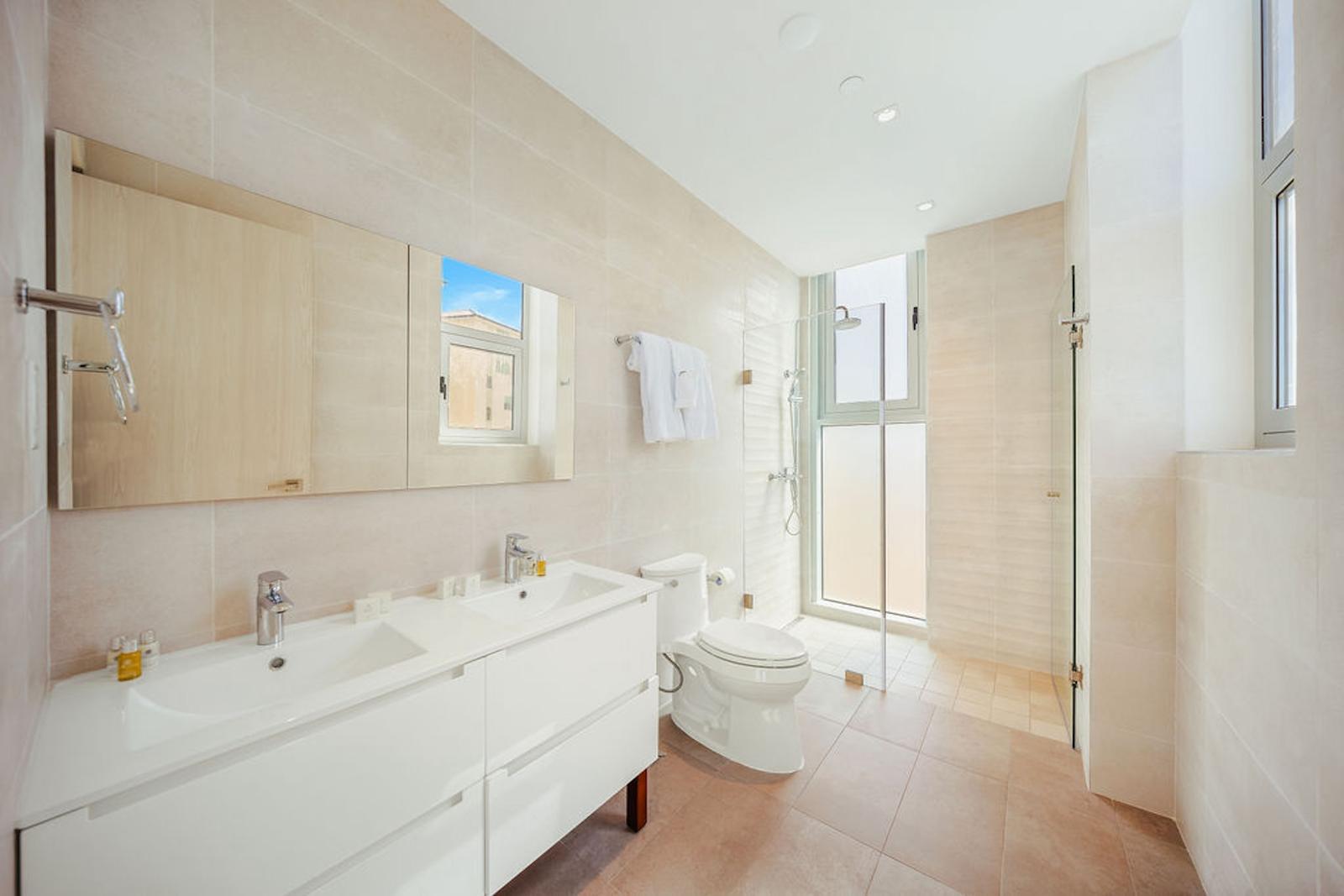 2-bedroom apartment in The Reef Residences, Eagle Beach — photo 5