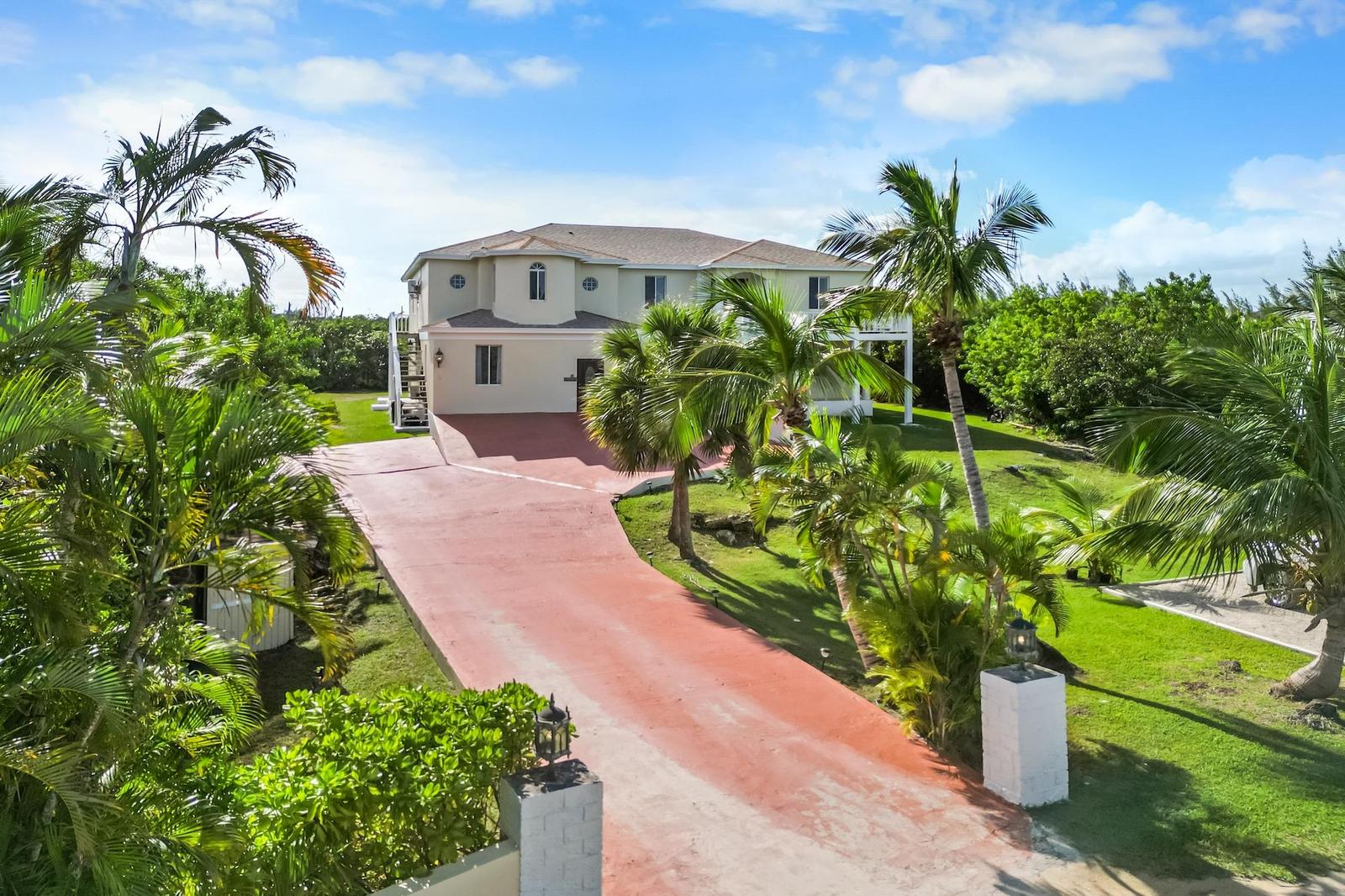 CORNISH HOME - 7 Bedroom Residence in Abaco Islands — photo 3