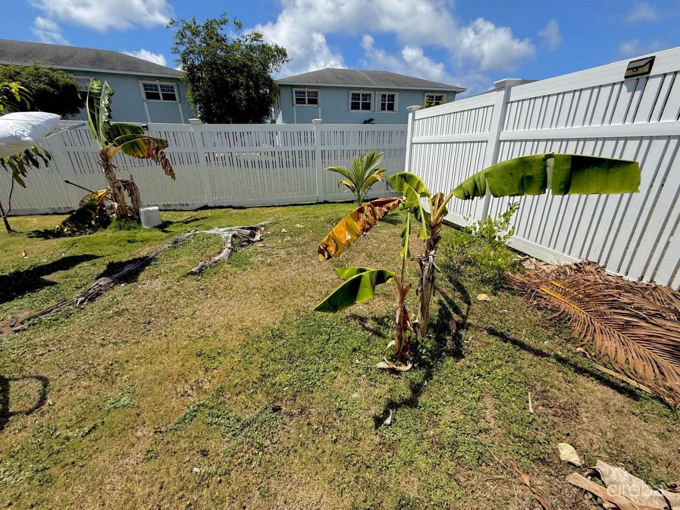 3 Bedroom Condo in George Town, Grand Cayman — photo 2