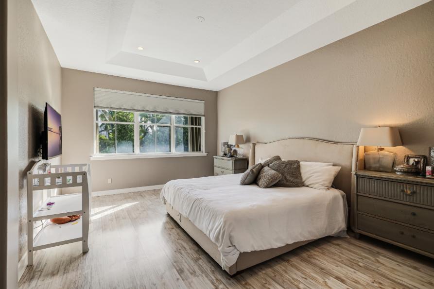 Harborview Charming 3BR Townhome — photo 5