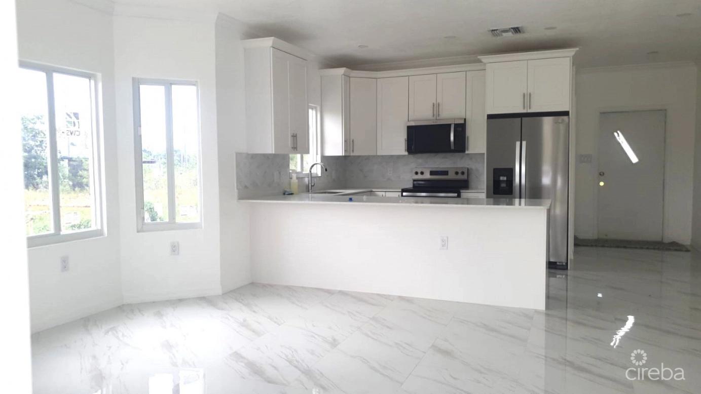 Rose Valley "bluebell House" in the Cayman Islands — photo 1