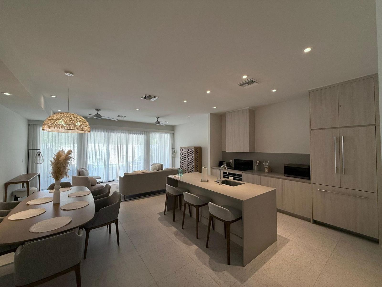 WESTEND TOWNHOME — photo 2