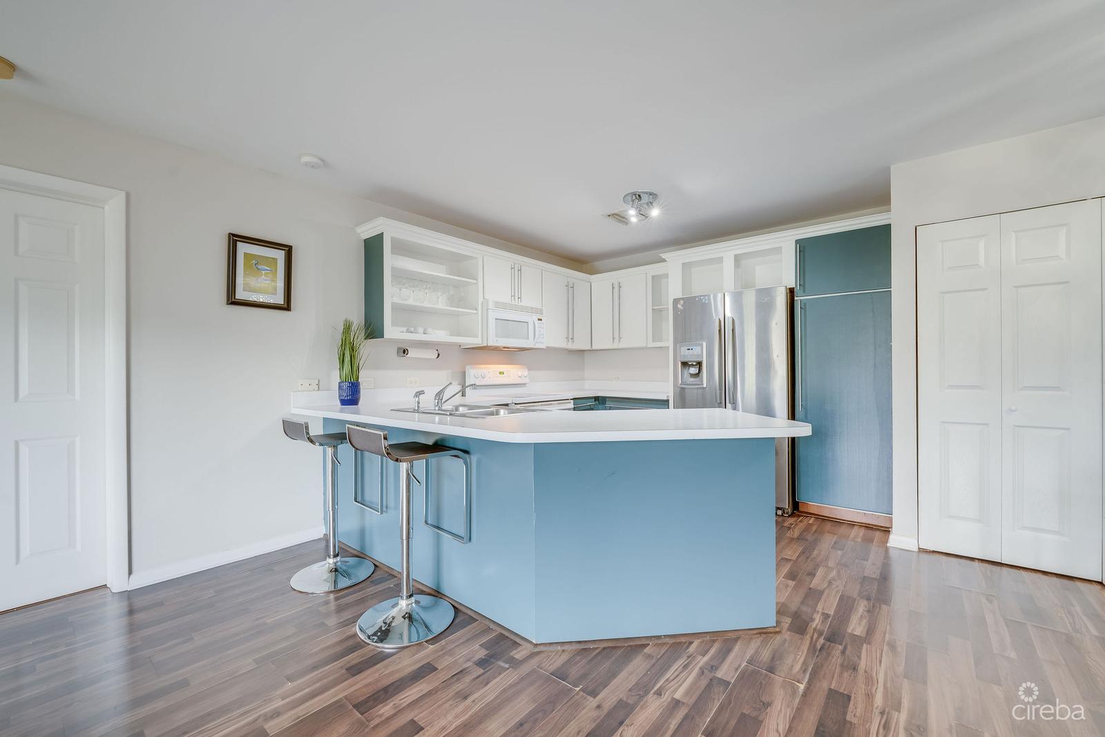 Sunrise 3bed/2bath--end Unit--ground Floor in the Cayman Islands — photo 5