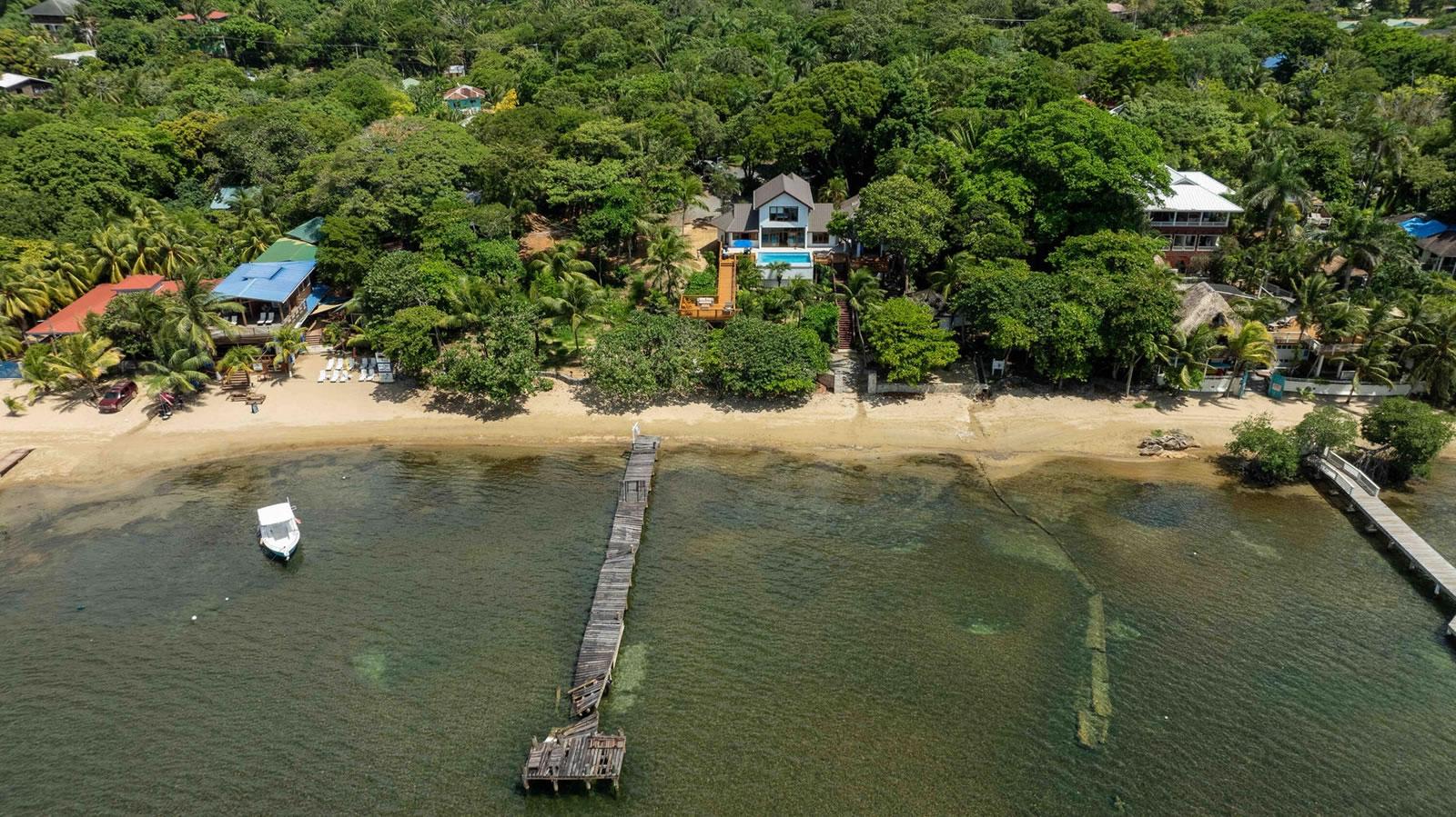 6 Bedroom Beachfront Home for Sale, Sandy Bay, Roatan — photo 1