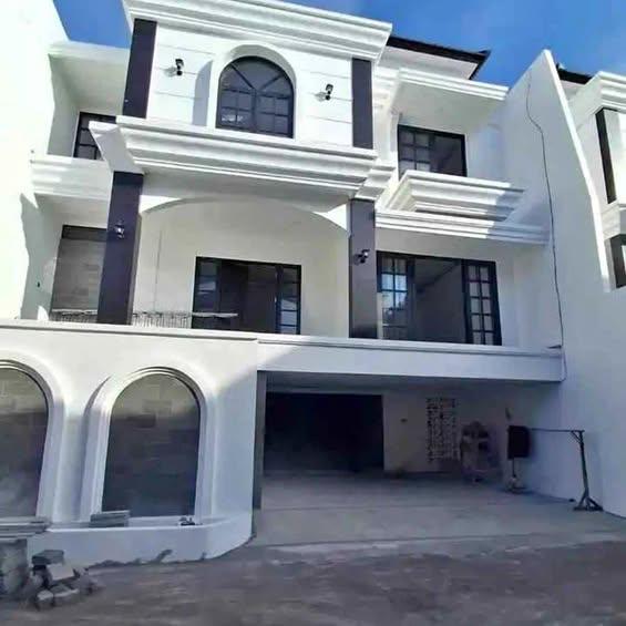 4-bedroom house in Denpasar — photo 1