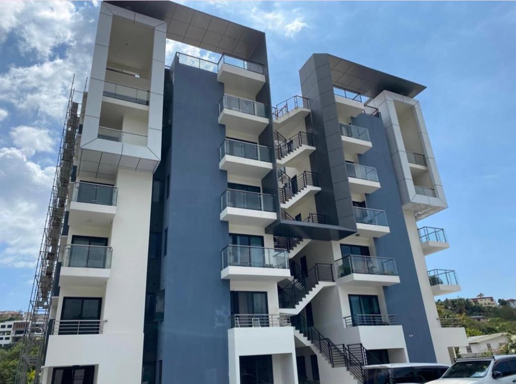 Wellington Drive Residences 2BR Condo — photo 1