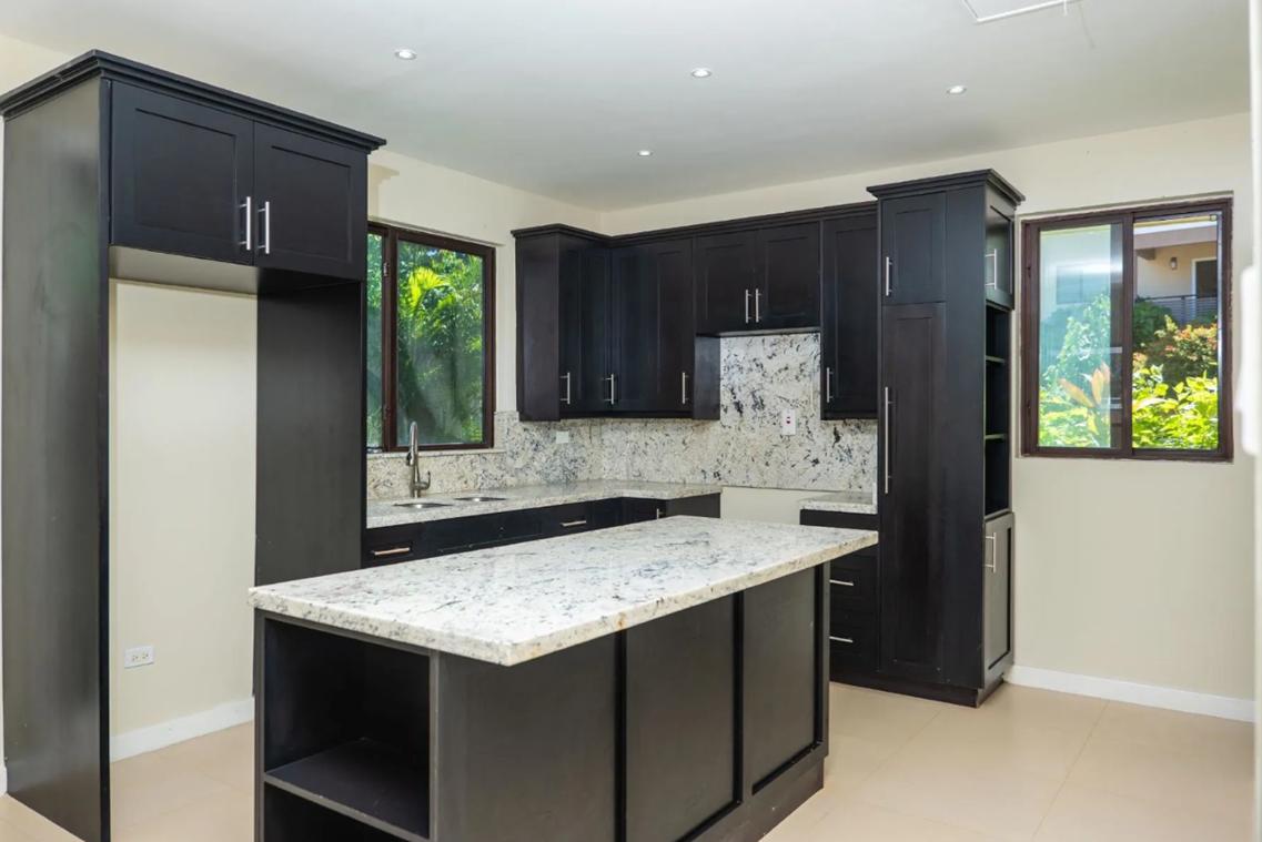 27 Norman Manley Blvd 2BR in Negril — photo 4