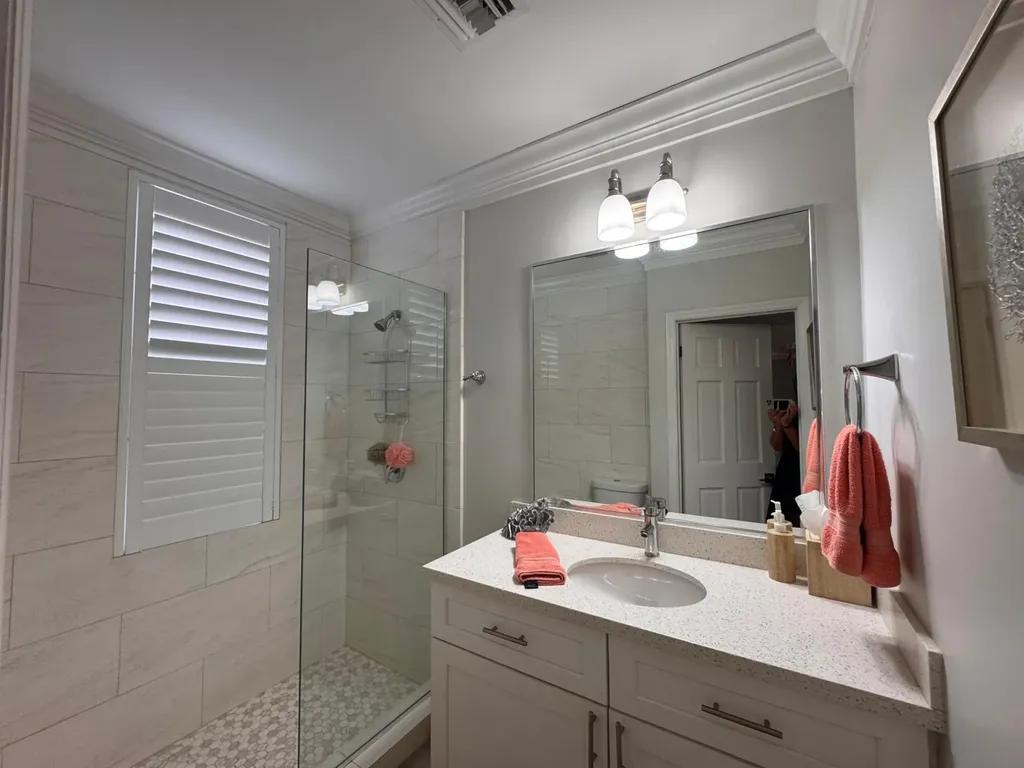 3-bedroom condominium in Anchorage Palm Cay — photo 4