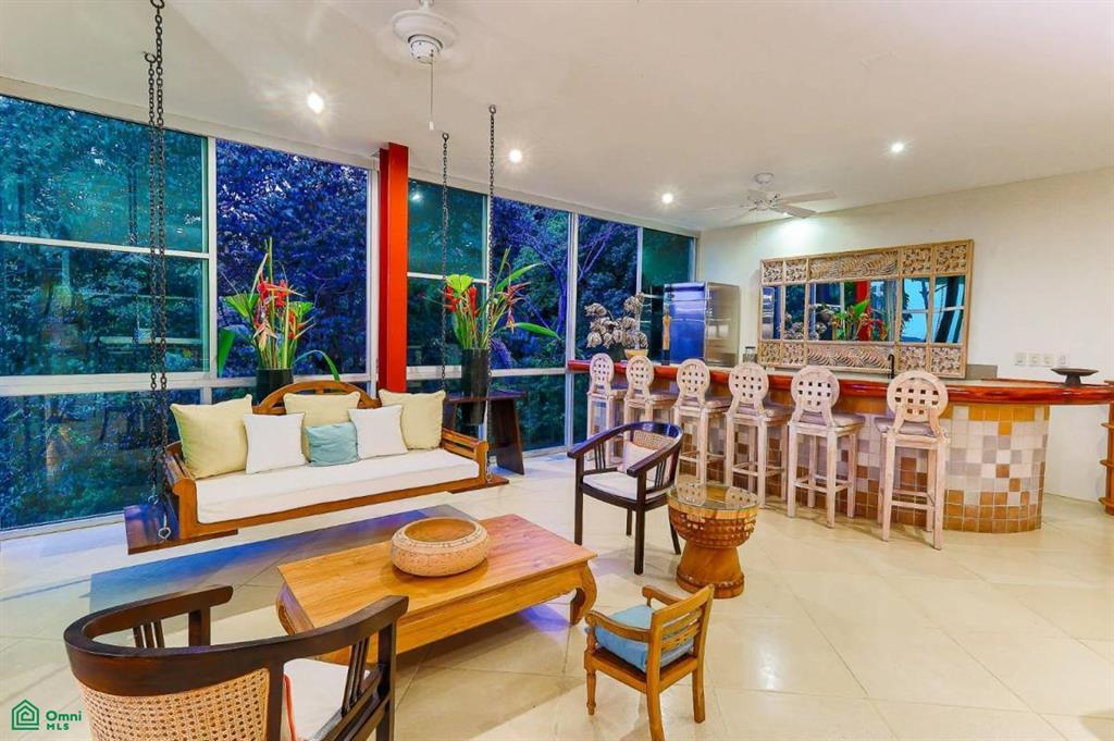 10 Bedroom Luxury Ocean-View Villa for Sale, Manuel Antonio, Puntarenas, Costa Rica — photo 3