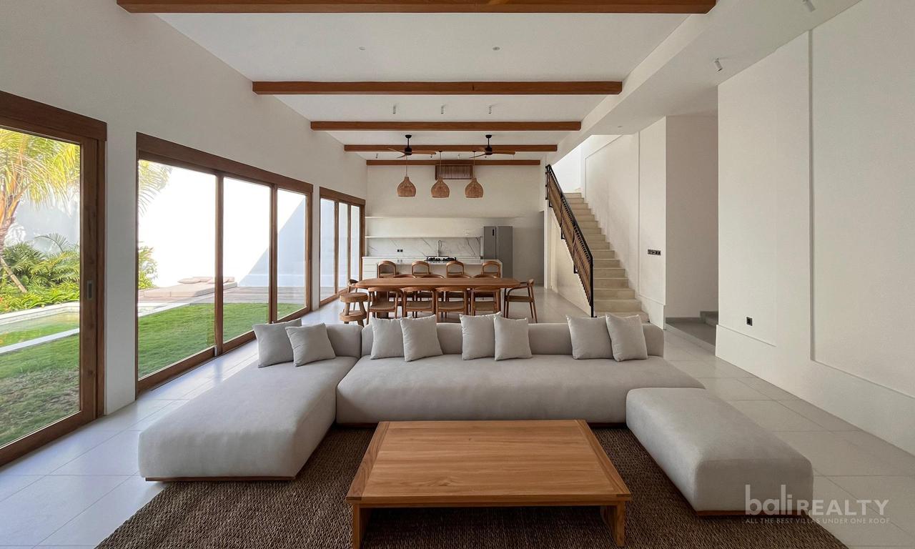 Charming Three-Bedroom Villa with Rooftop and Long Lease in Padonan - 2488 - Canggu, Bali, Indonesia — photo 5