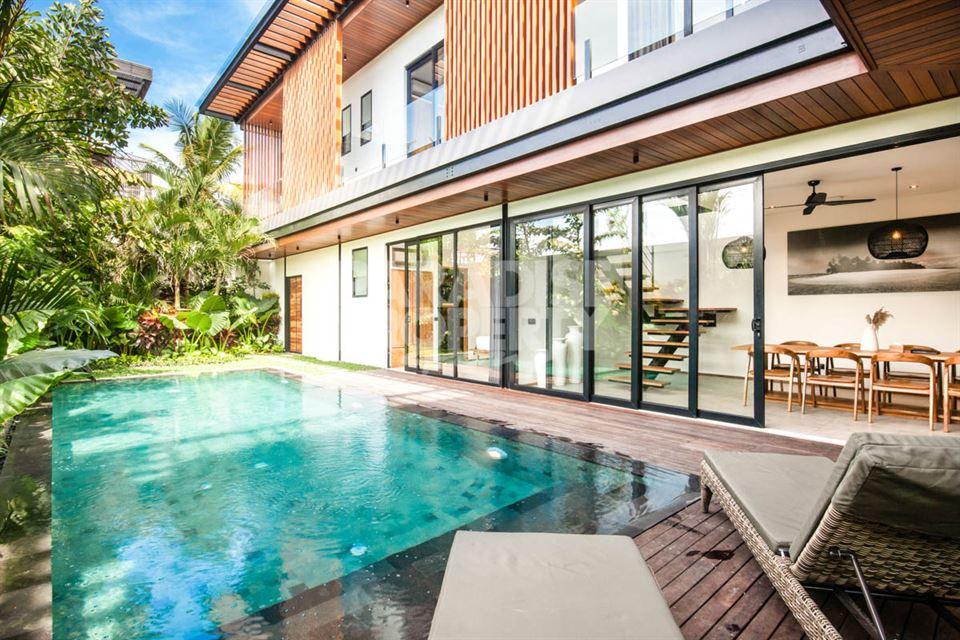 Brand New 5 bedroom Villa 200 Meters from the Beach — photo 1