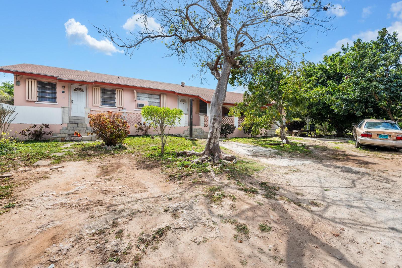 BOATSWAIN HILL TRIPLEX — photo 2