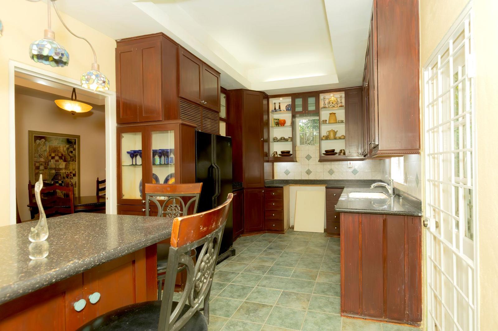 4 Bedroom House for Sale, 25 Stillwell Road, Kingston 8, Saint Andrew, Jamaica — photo 5