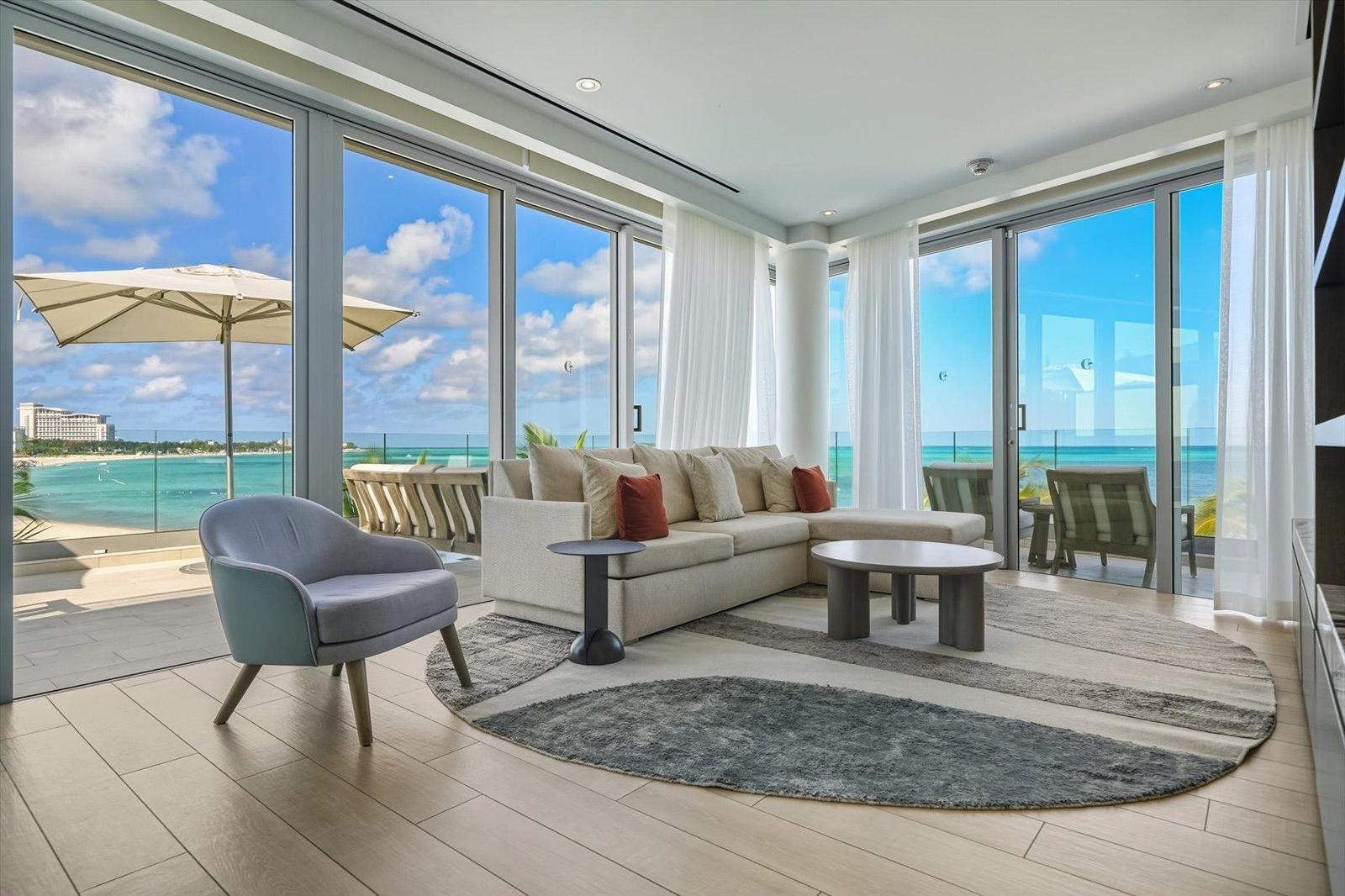 3 bedroom Apartment for sale — GOLDWYNN in Nassau / New Providence, The Bahamas — photo 1