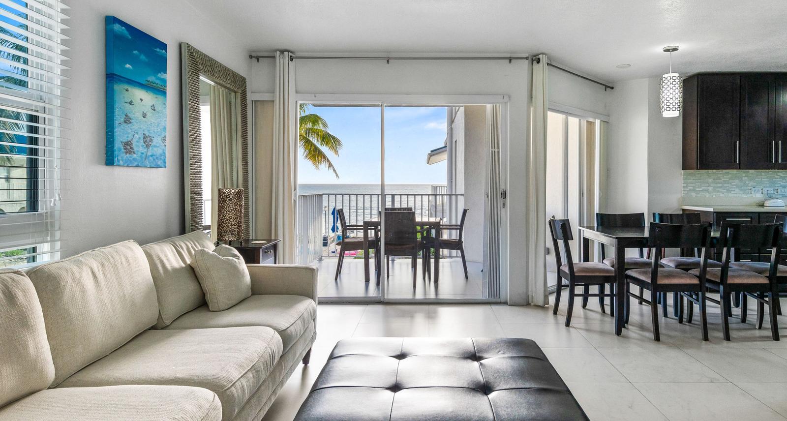 3-bedroom apartment in W Bay Bch South, Seven Mile — photo 2