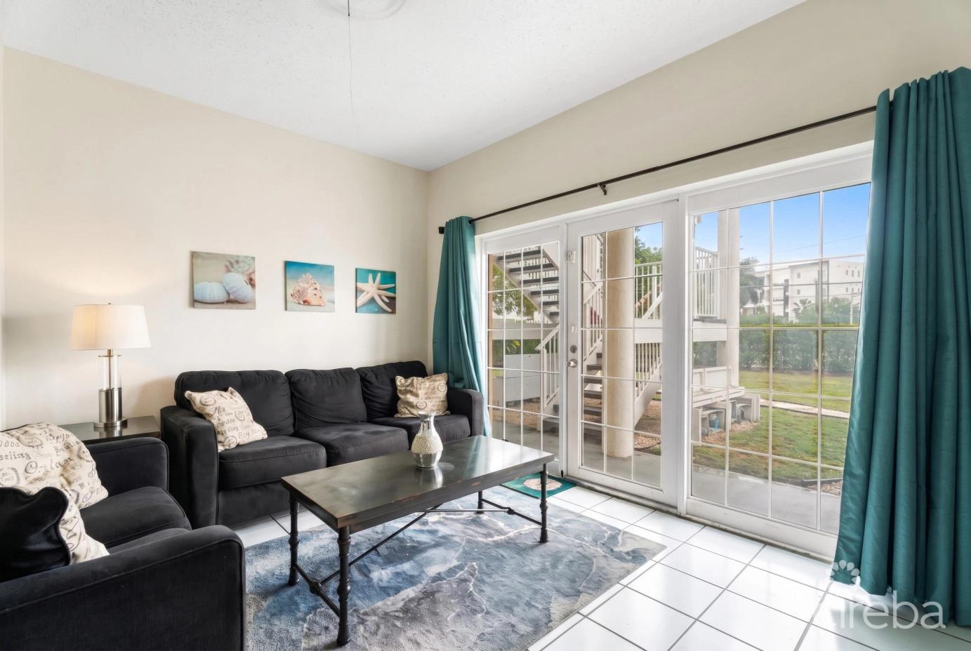 1 Bedroom Condo for Sale - Sunrise Unit #23, Grand Cayman — photo 3