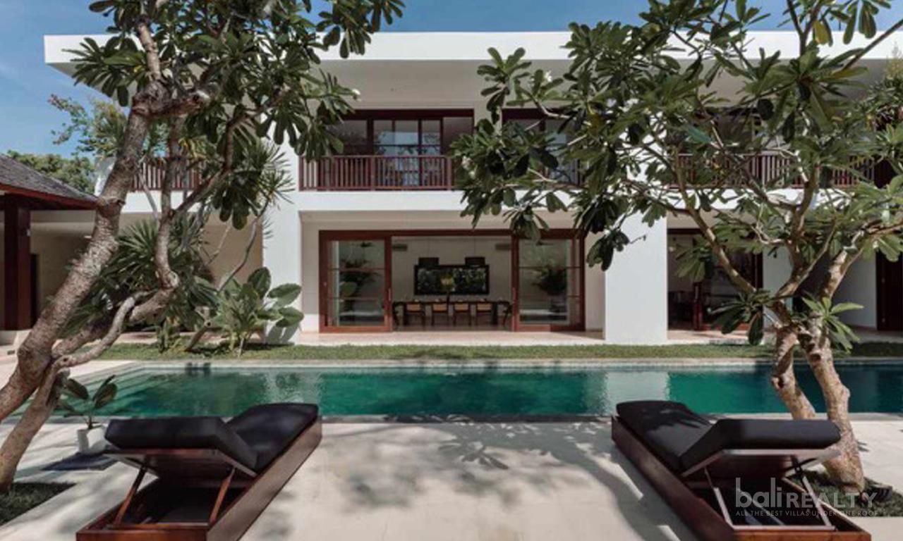 Rare Seminyak Estate | Large Private Villa | Walk to Beach | Price on Application - 2920 — photo 3