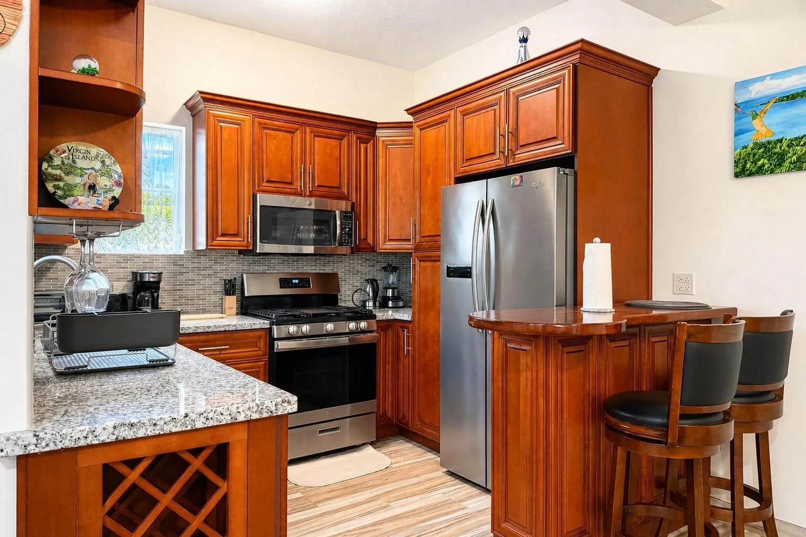 1 Bed 1 Bath Apartment in Red Hook — photo 3