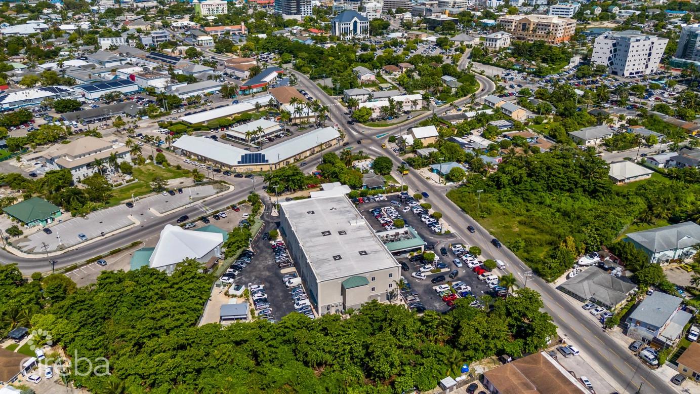George Town Self Contained Parking Lot — photo 4