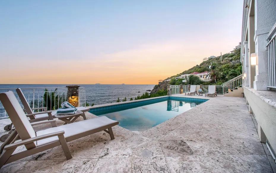 Shoreline Villa: Waterfront Luxury in St. Thomas — photo 3