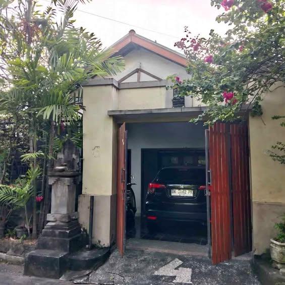 4-bedroom house in Denpasar — photo 1
